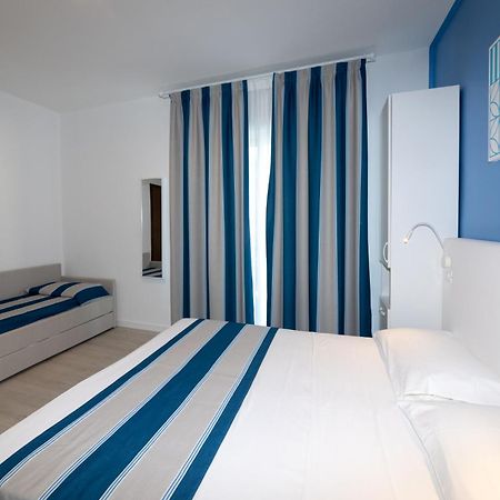 Hotel Paolina Лидо ди Йезоло Екстериор снимка