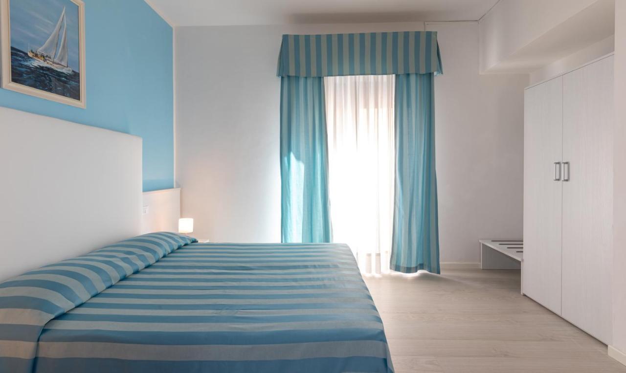 Hotel Paolina Лидо ди Йезоло Екстериор снимка