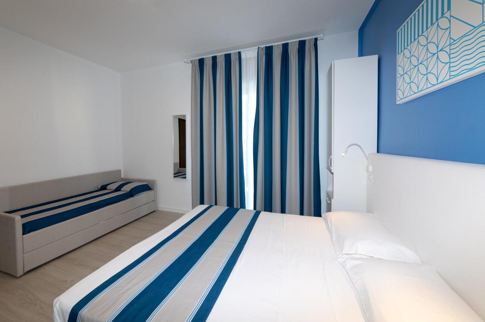 Hotel Paolina Лидо ди Йезоло Екстериор снимка